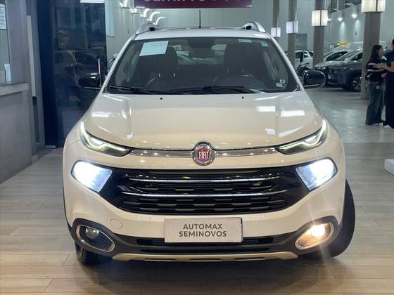 FIAT TORO 2.0 16V TURBO DIESEL VOLCANO 4WD AT9 FIAT TORO 2.0 16V TURBO DIESEL VOLCANO 4WD AT9
